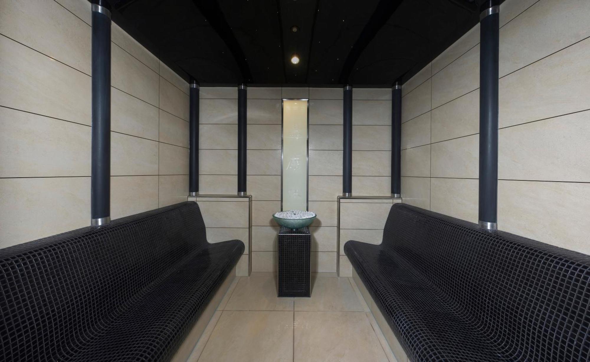 Hotel Antony Ишгъл Екстериор снимка