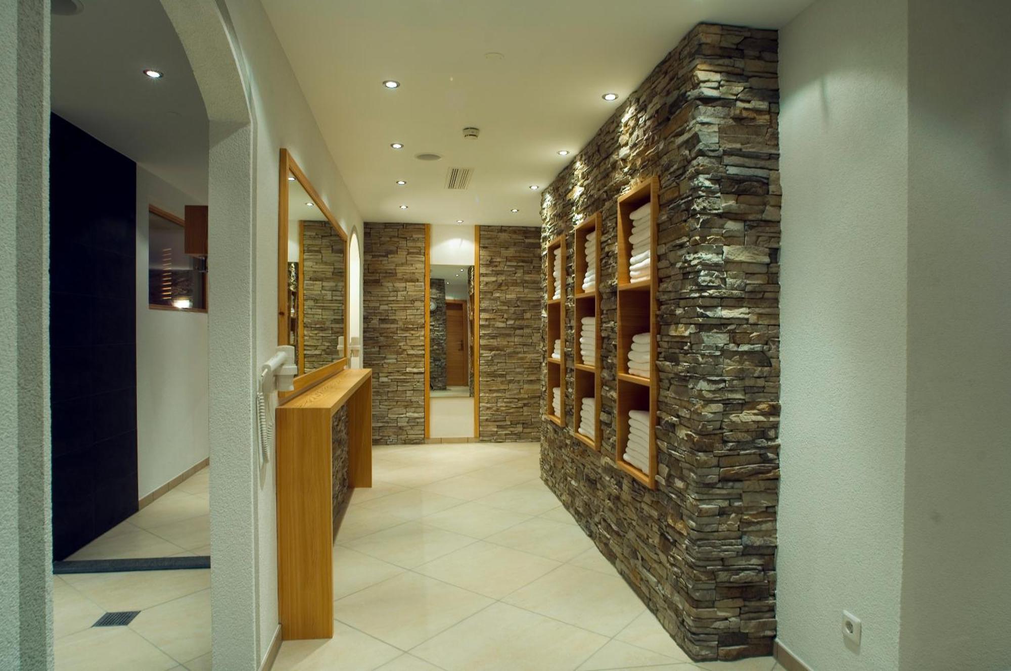 Hotel Antony Ишгъл Екстериор снимка