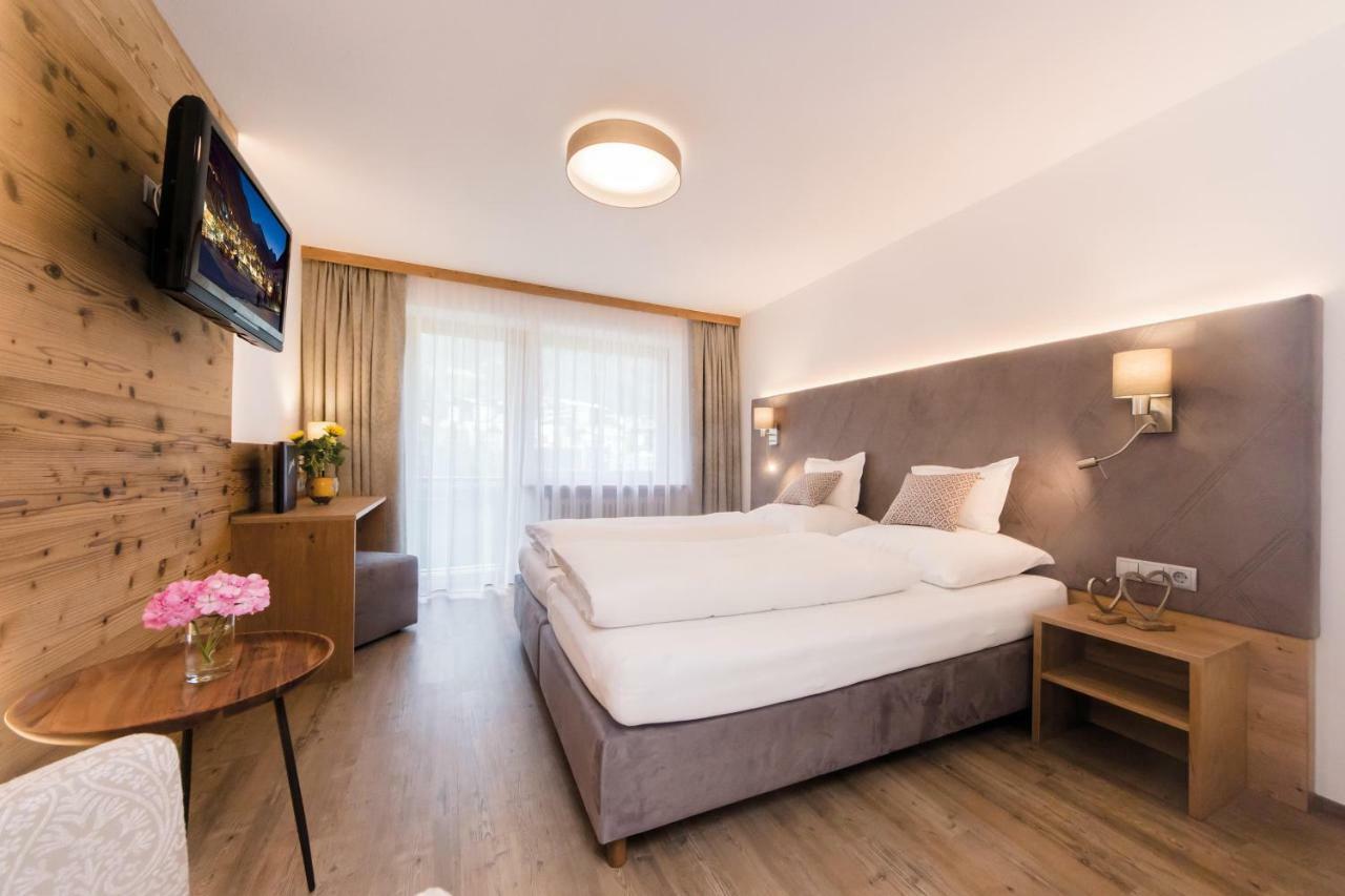 Hotel Antony Ишгъл Екстериор снимка